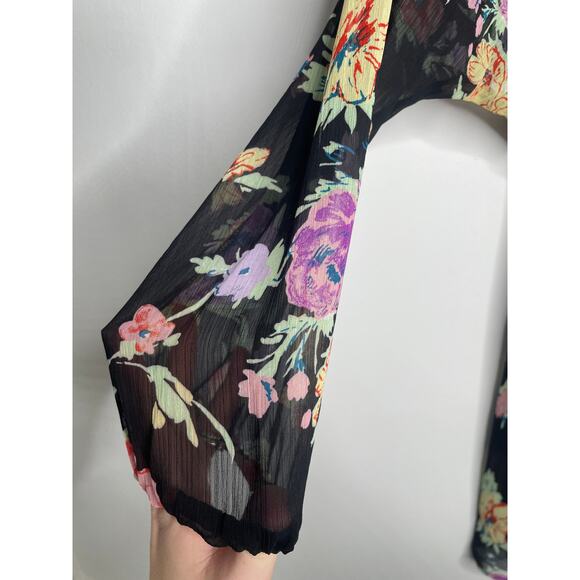⭐️ 3/$20 Wayf Chiffon Floral Print Long Sleeve Dress Size XS Black - Picture 4 of 9